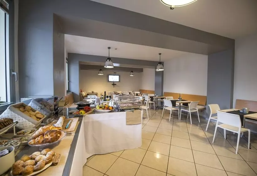 酒店 Torbole Apart