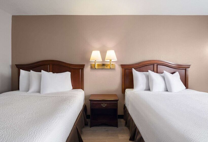 ホテル Travelodge By Wyndham Tucson Az