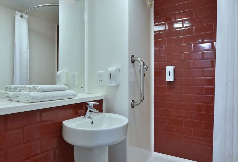 فندق Travelodge Paignton Seafront