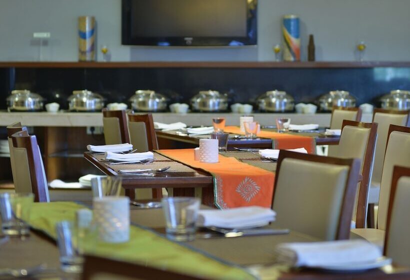 酒店 Vivanta Vadodara