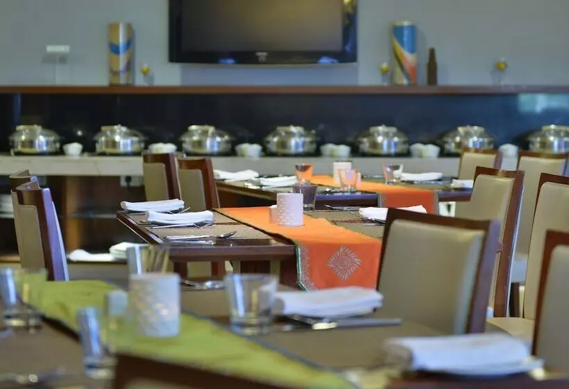 ホテル Vivanta Vadodara