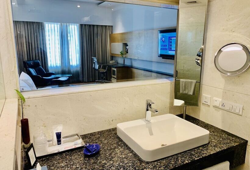 酒店 Vivanta Vadodara