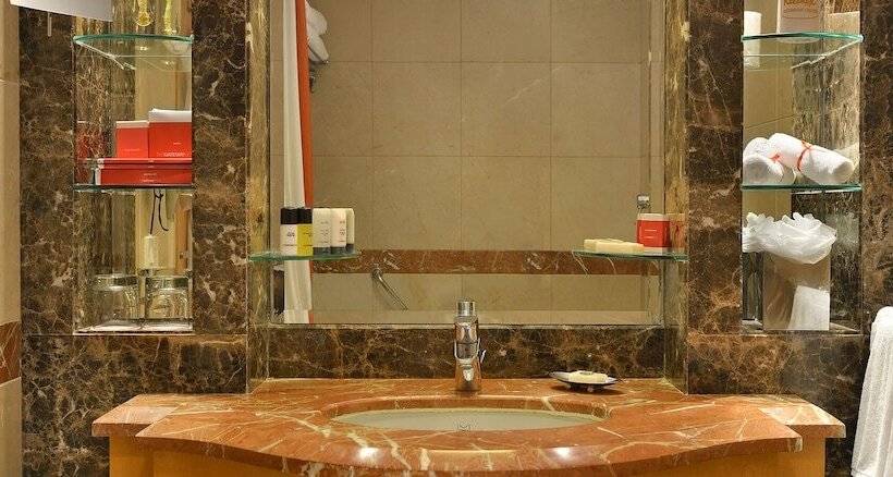 酒店 Vivanta Vadodara