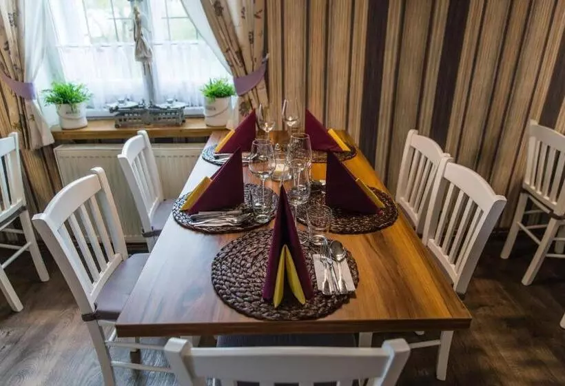 Retkeilymaja Restaurace Stará Lípa