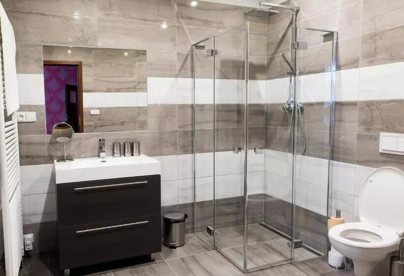 Retkeilymaja Restaurace Stará Lípa