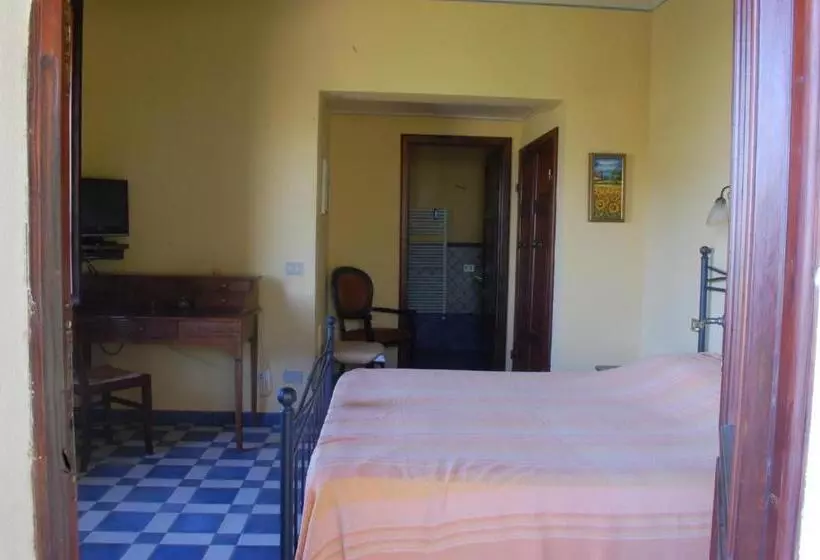 Aamiaismajoitus (B&B) Il Pino