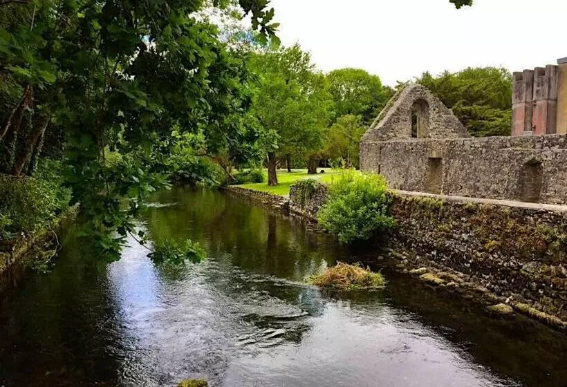 Aamiaismajoitus (B&B) Nymphsfield House