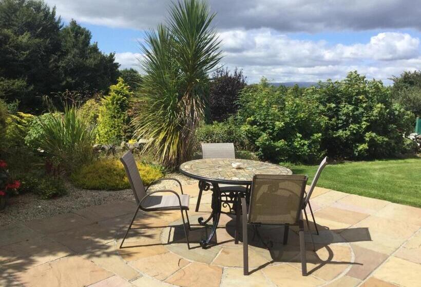 مبيت وإفطار Nymphsfield House