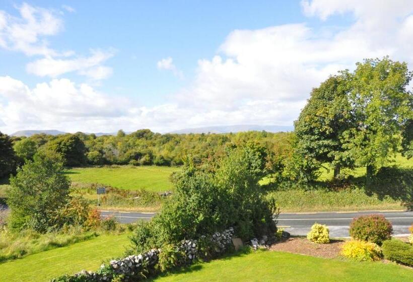 مبيت وإفطار Nymphsfield House