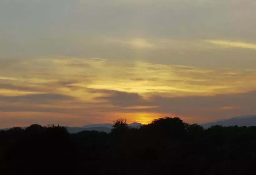 Aamiaismajoitus (B&B) Nymphsfield House