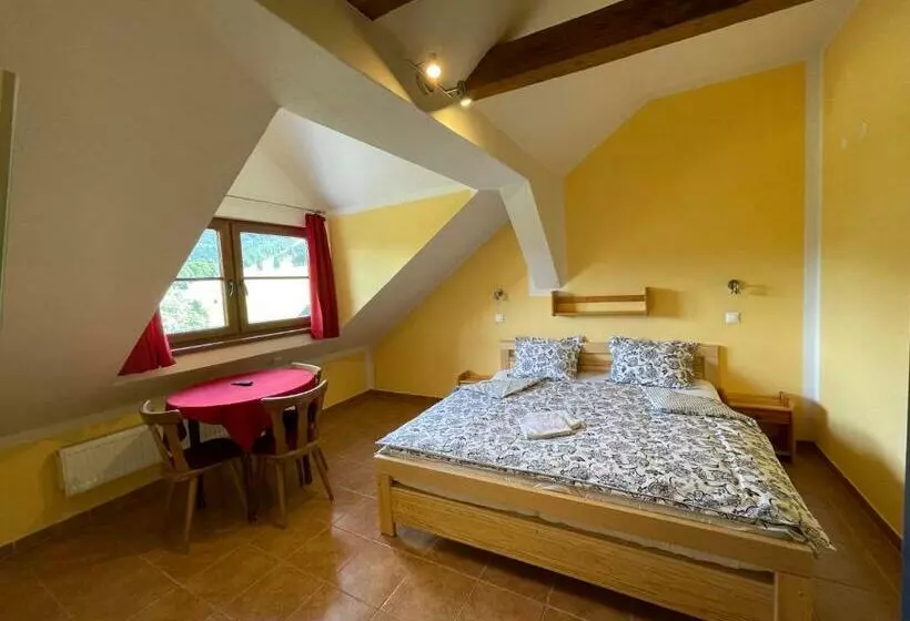 Hotelli Chata Ramzovské Sedlo