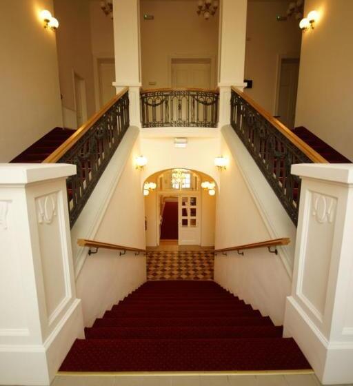 فندق Pod Zeleným Dubem