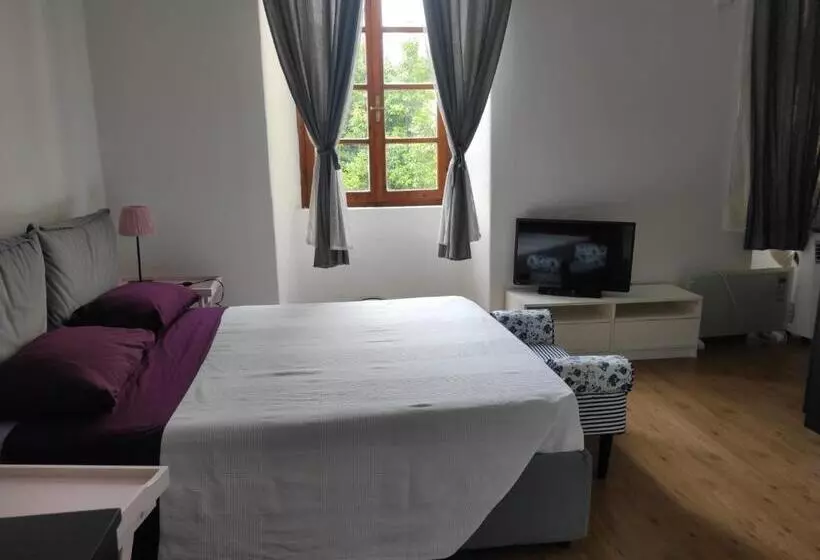 Majatalo Archi E Colonne