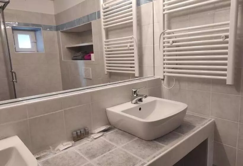 Majatalo Archi E Colonne