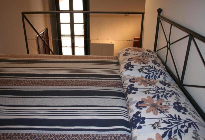 پانسیون Archi E Colonne