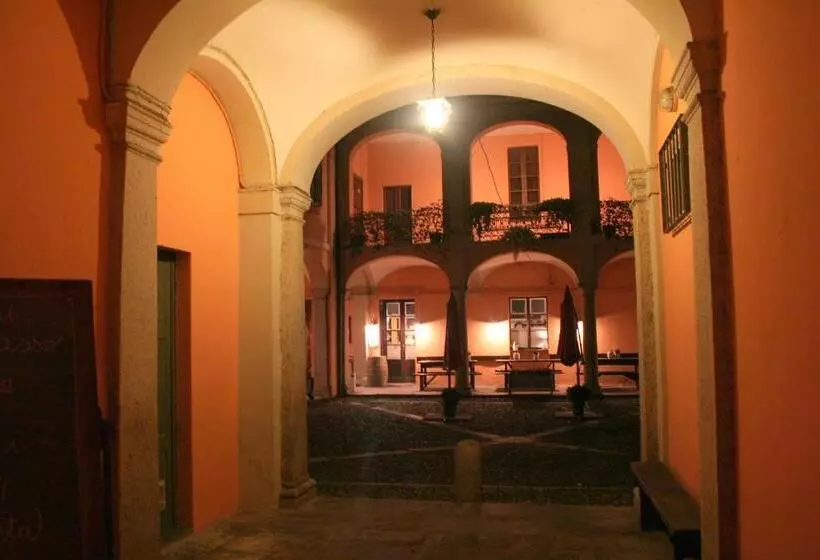 Majatalo Archi E Colonne