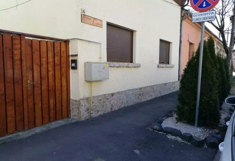Majatalo Arthouse Lucrezia