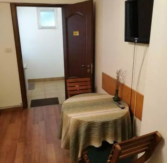 Majatalo Arthouse Lucrezia
