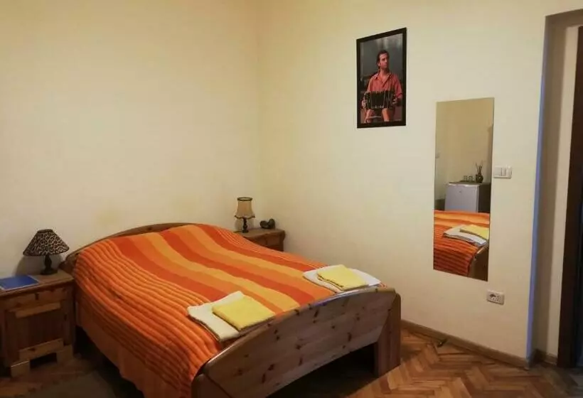 Majatalo Arthouse Lucrezia