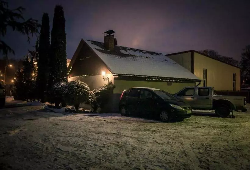 پانسیون Renau