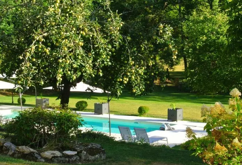 ベッドアンドブレックファースト Chambre D Hôtes Au Jardin De La Bachellerie