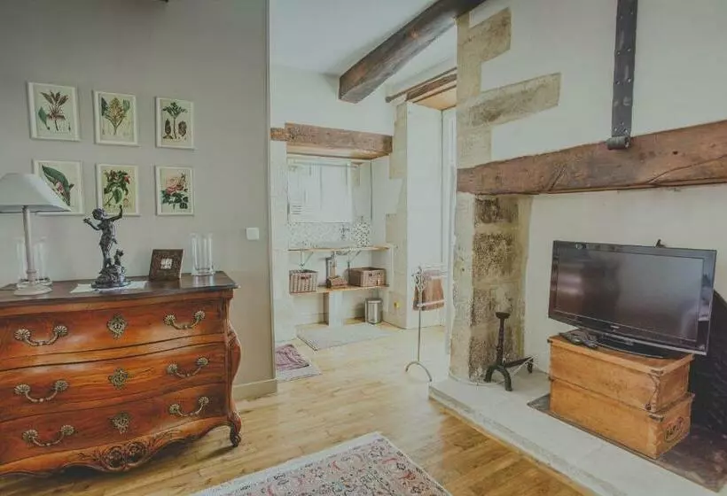 ベッドアンドブレックファースト Chambre D Hôtes Au Jardin De La Bachellerie