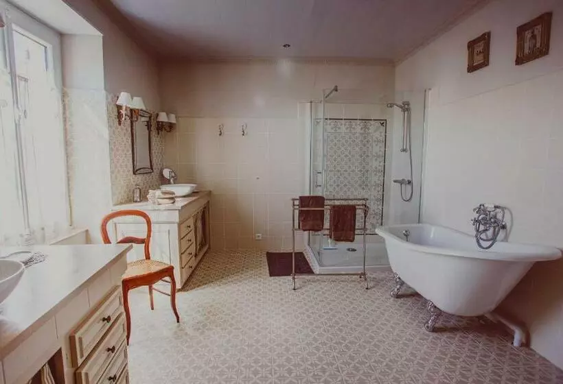 ベッドアンドブレックファースト Chambre D Hôtes Au Jardin De La Bachellerie