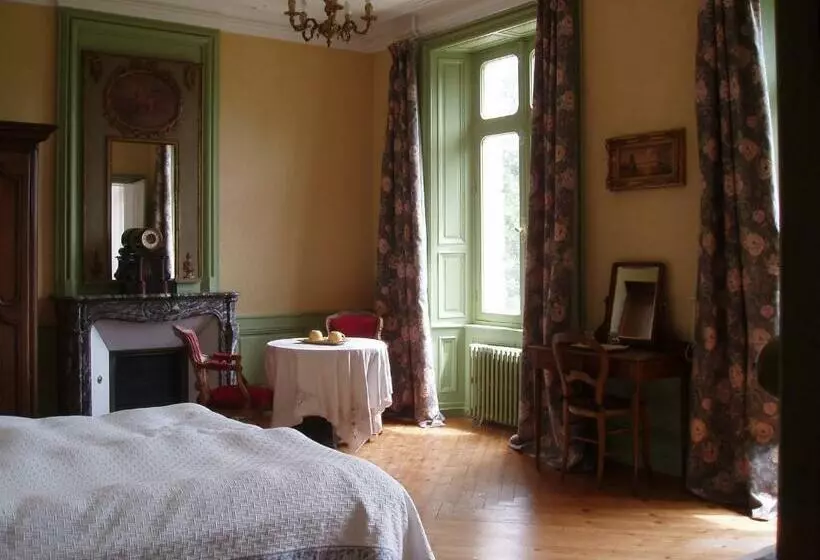 ベッドアンドブレックファースト Chateau Des Poteries