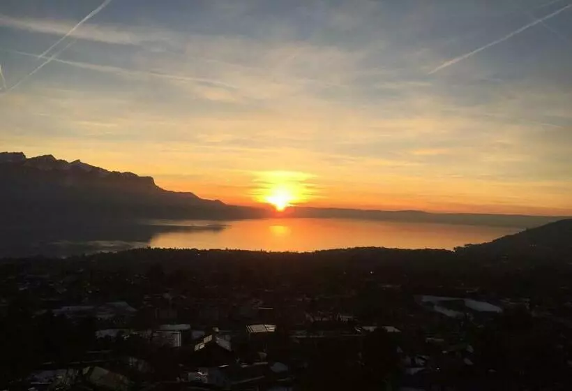 ベッドアンドブレックファースト Magie Du Léman