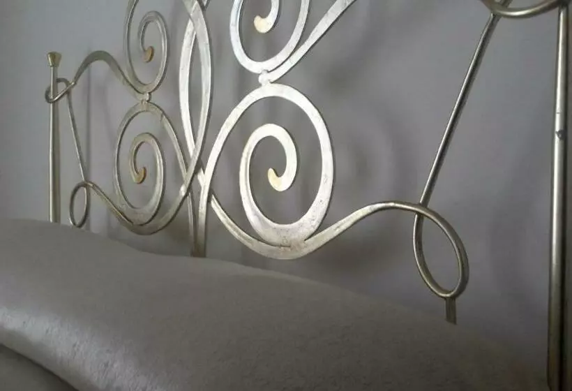 Aamiaismajoitus (B&B) Zembalo
