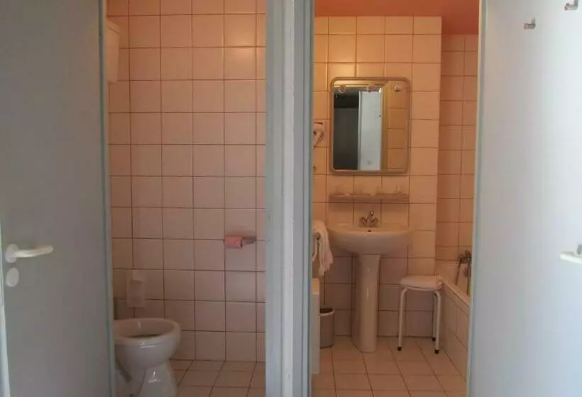 Hotelli Auberge De L Arzon