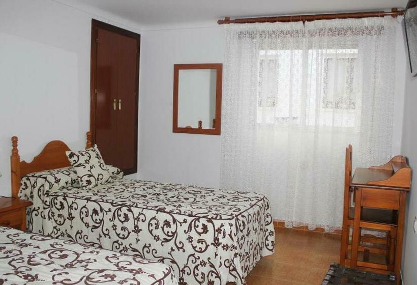 Pensión Algarrobeña