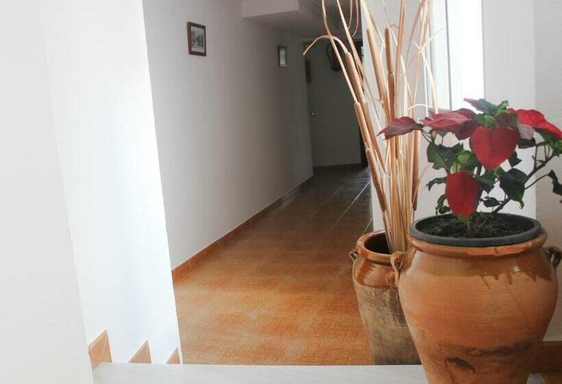 Pensión Algarrobeña