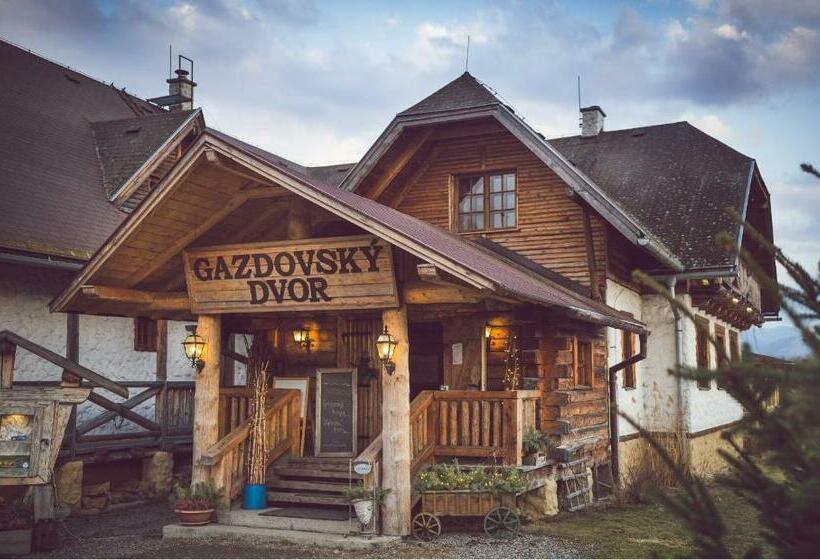 بنسيون Gazdovský Dvor B&b S Mini Wellness