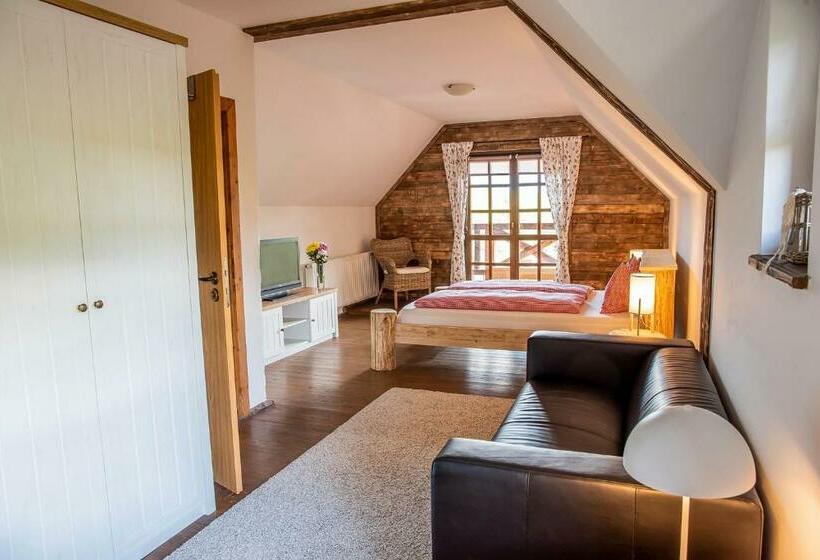 بنسيون Gazdovský Dvor B&b S Mini Wellness