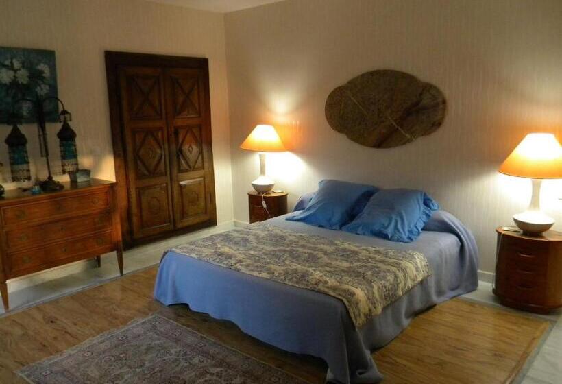 펜션 Les Arbousiers