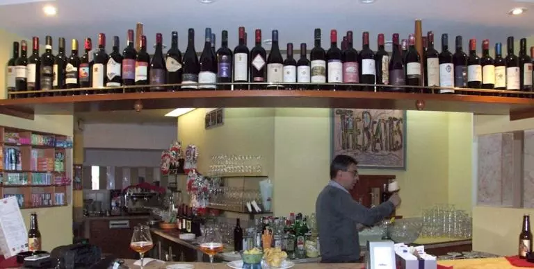 ペンション Managheri Wine Bar