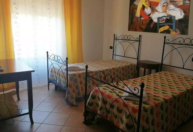 ペンション Managheri Wine Bar