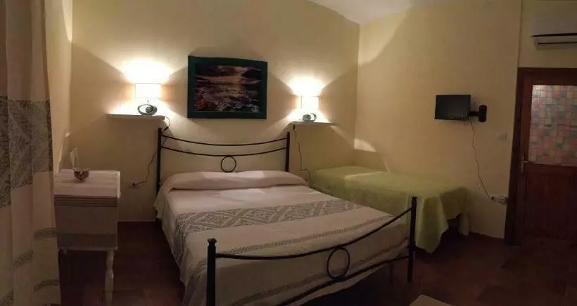 B&b Domus De Janas