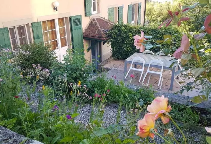 ベッドアンドブレックファースト Bnb Tuileries