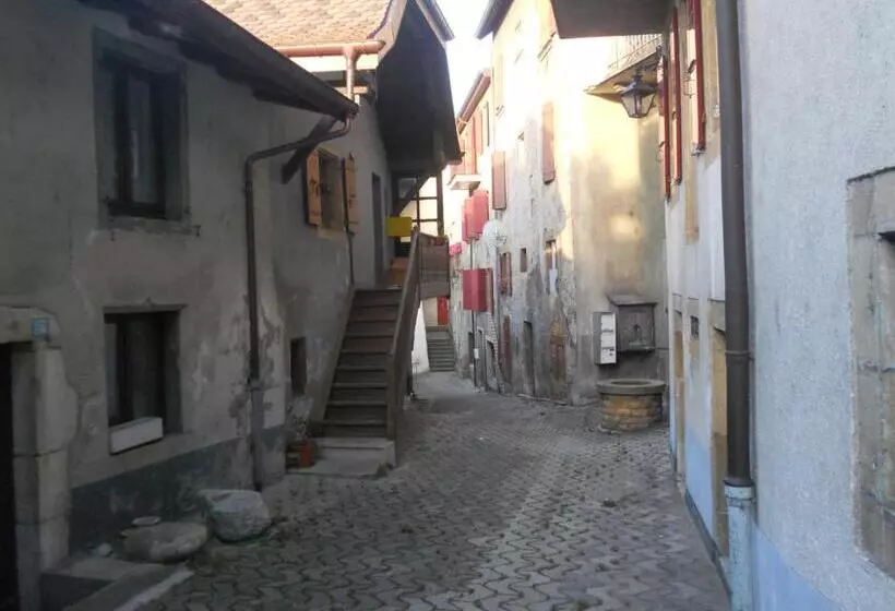 ベッドアンドブレックファースト Bnb Tuileries