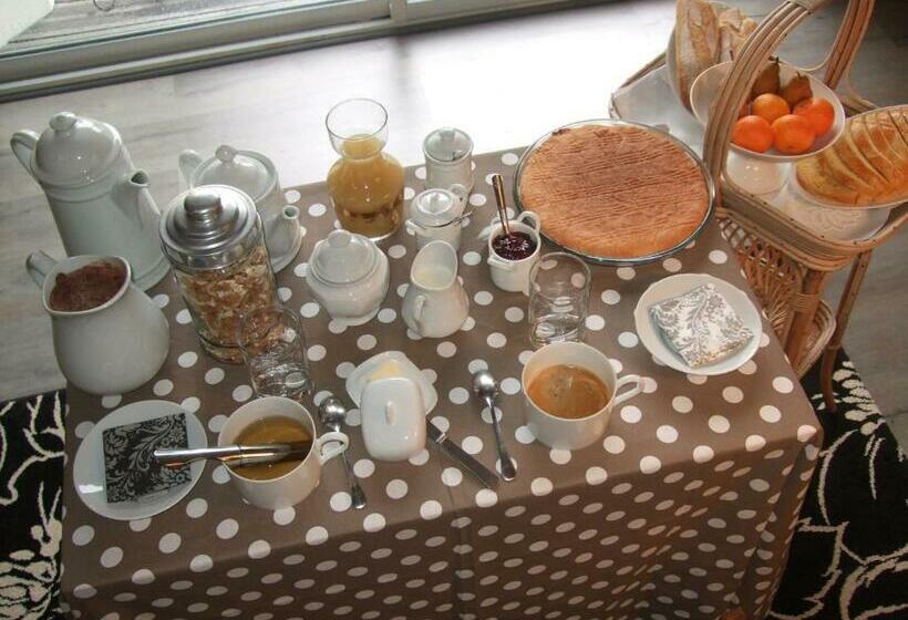 مبيت وإفطار La Maison Salée