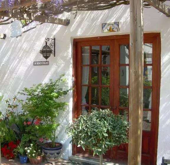 Aamiaismajoitus (B&B) River Ebro Holidays