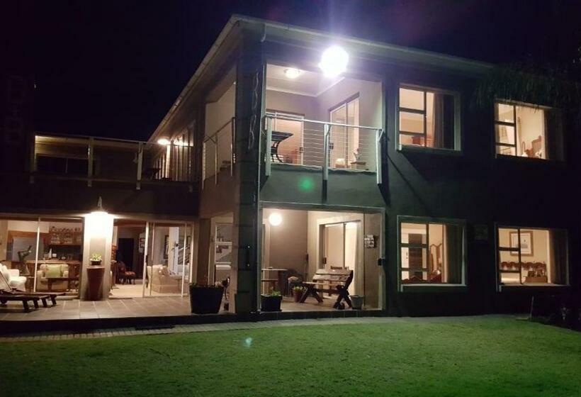 膳宿费 At 29 Columba