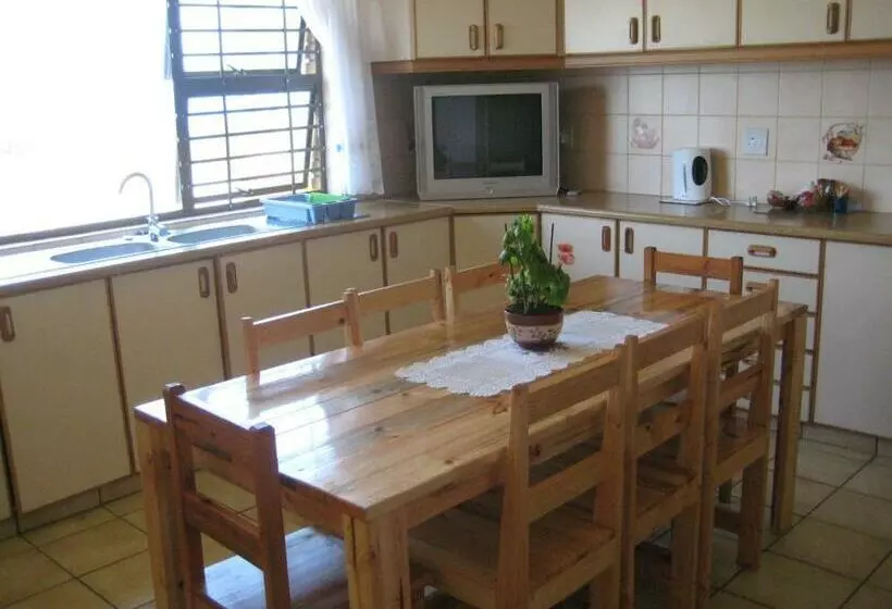 Majatalo Dolphins View Self Catering Guesthouse