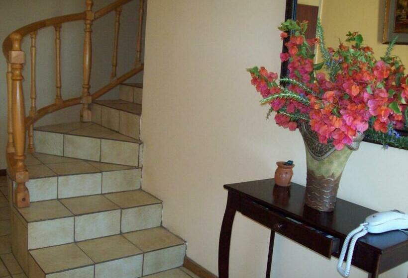 بنسيون Dolphins View Self Catering Guesthouse