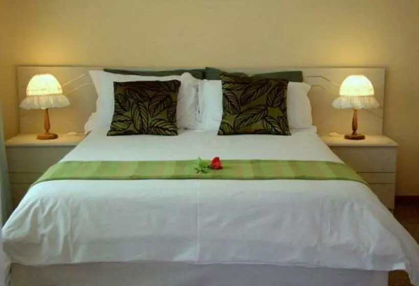 Majatalo Dolphins View Self Catering Guesthouse