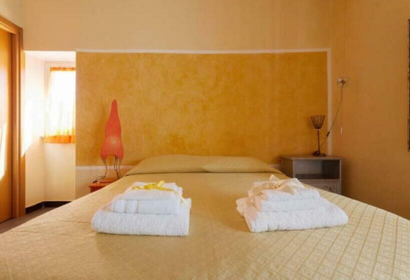 بنسيون Jolly Roger Affittacamere