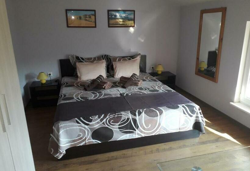 פנסיון Villa Sunny Hill