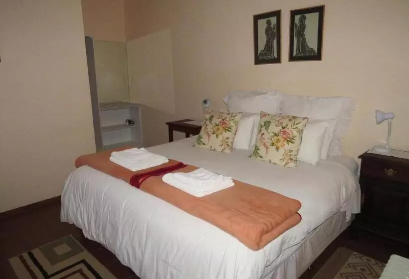 4 Rothman Street B&b